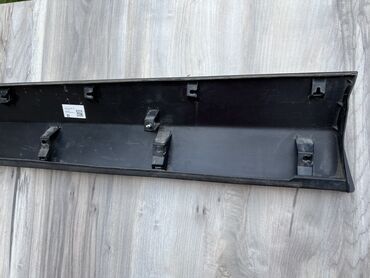 Пороги и комплектующие: Наружные накладки порогов Toyota, 2020 г., Б/у, Оригинал — 11