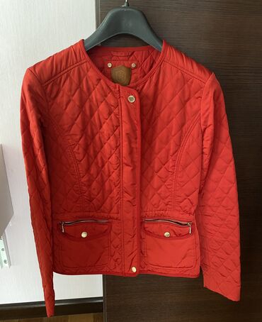 Kurtka ot Massimo Dutti 30 manat razmer S