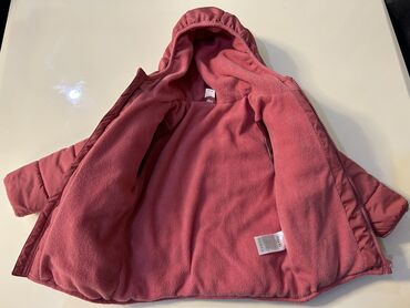 Kurtkalar: Defacto markası. 12-18 aylıq qız uşağı üçün. 2 yaşlı uşaqda geyinə — 5