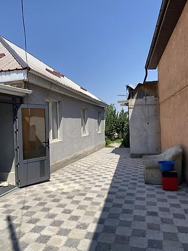 Продажа коттеджей и домов: 🏠 Продаётся дом 📍 Адрес: Арча-Бешик 📐 Количество комнат: 3 📌Площадь — 8
