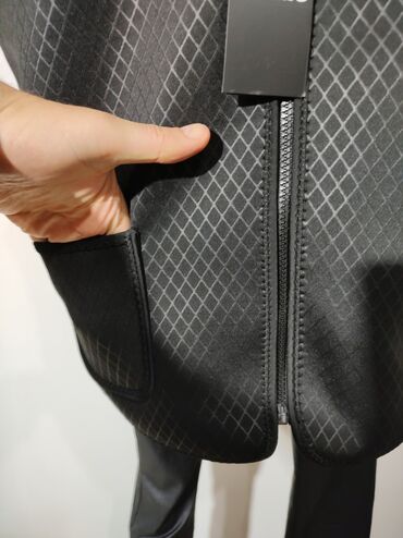 Prsluci: Zizzi, S (EU 36), bоја - Crna — 8