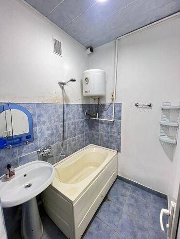 Uzunmüddətli kirayə mənzillər: Şəhərin prestij yerində yerləşir. Koroğlu Rəhimiv küçəsi ilə qalxanda — 12