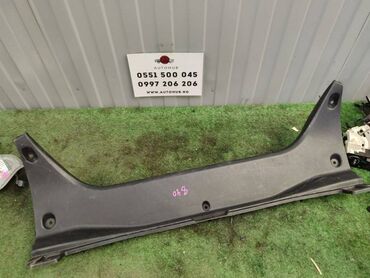 Другие детали салона: Накладка крышки багажника Toyota