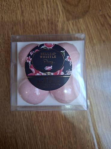 hamam dest: Belle Whistle markalı Peony ətirli nəmləndirici bədən losyonu və əl — 4
