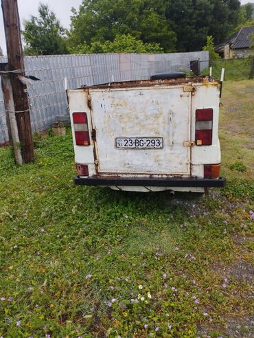 QAZ: Qaz 3110. Pikap. 1997 ci il. yürüyüş 235000 km. unvan İsmayıllı