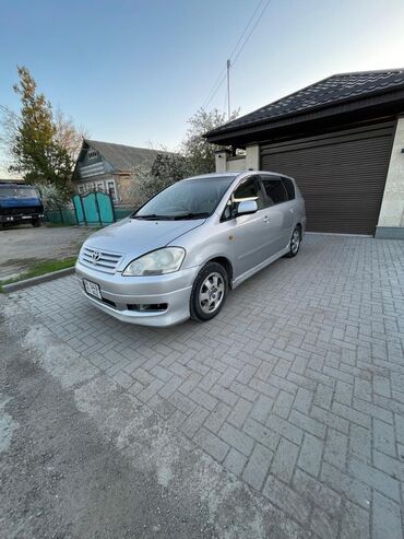 кичине машина: Toyota Ipsum: 2002 г., 2.4 л, Автомат, Бензин, Вэн/Минивэн