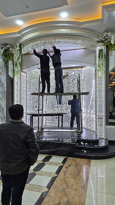 led reklam: Toy və tədbir səhnəsi üçün dekorativ arxa fon – lazer kəsimli panel — 2