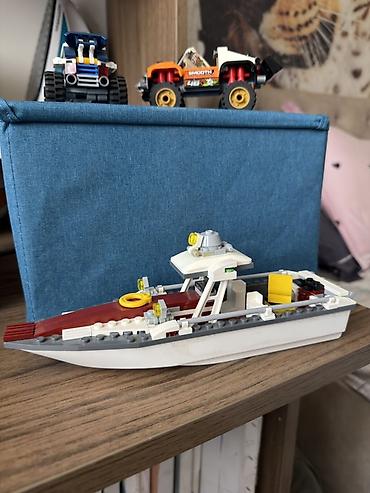 oyuncaq avtomat: LEGO konstruksiya dəstləri – nəqliyyat vasitələri kolleksiyası — 1
