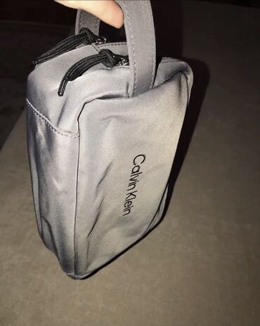 барсетка ck: Новая косметичка, мужская оригинал от бренда Calvin Klein, цвет в