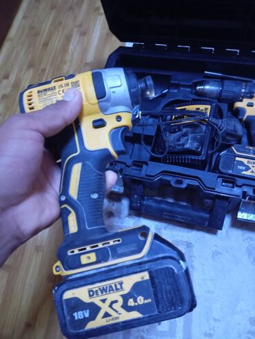 куплю инструмент бу: Оригинал Б/У Набор аккумуляторного инструмента DeWalt XR 18V Li-Ion в
