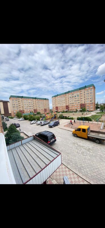 калык акиева московская 3 ком кв: 2 комнаты, 75 м², 106 серия улучшенная, 2 этаж, Косметический ремонт