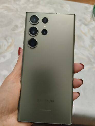 Чехлы: Чехол для смартфона с большим модулем камеры и рисунком «зелёная — 12