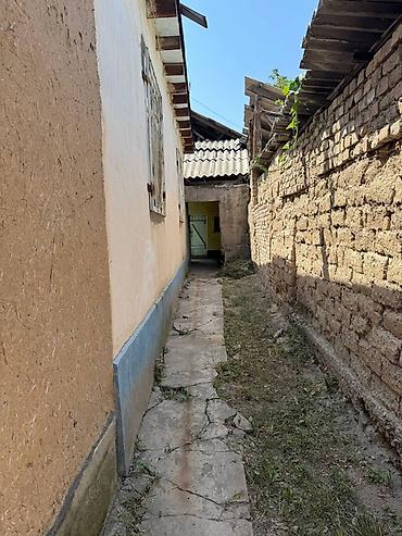 Продажа коттеджей и домов: 🏡 ПРОДАЁТСЯ ЧАСТНЫЙ ДОМ 📍 г. Кызыл-Кия, ул. Советская Продаётся — 15