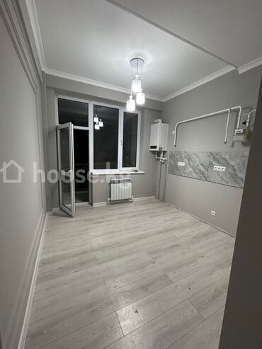 продается квартира новопавловка: 1 бөлмө, 40 кв. м, Элитка, 5 кабат, Евроремонт