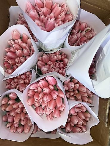 Букеты из живых цветов: Тюльпаны в крафт-упаковке — оптовые и розничные букеты. - — 13
