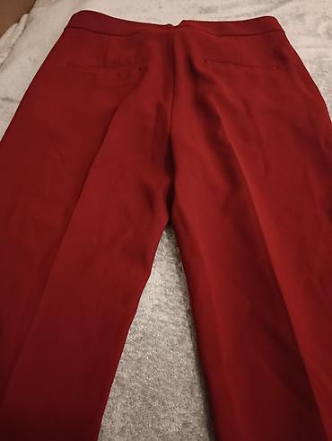 crna bundica zara: ZARA WOMAN pantalone – model sa blagim zvonom, crvene boje. - — 3