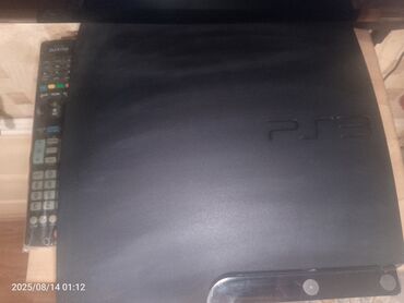 ps3 qiyməti: Playstation 3 slim 2 a class joyistik 320 GB yaddaş 16 oyun artıq