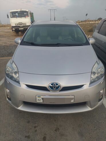 qazel satisi: Toyota Prius: 1.8 l | 2011 il Hetçbek