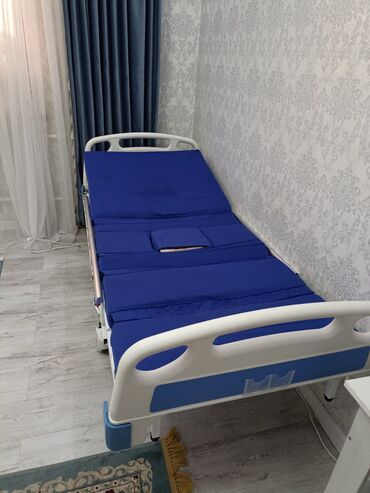 Медицинская мебель: Продается медицинская кровать.
В отличном состоянии.
Б/У.
Почти новый