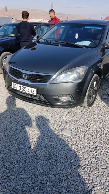 авто выкуп ош: Kia Ceed: 2012 г., 1.6 л, Автомат, Бензин, Хэтчбэк
