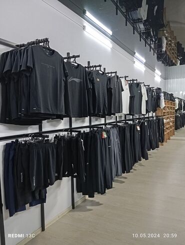 интернет магазин одежды: Футболка S (EU 36), M (EU 38), L (EU 40)