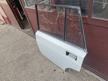 Auto delovi: Vrata zadnja leva Lada 2104 Karavan(bela)ZL3. Skinuta sa rastavljenog — 5