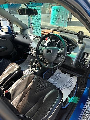 e6 3: Honda Fit: 2003 г., 1.5 л, Автомат, Бензин, Хэтчбэк — 10