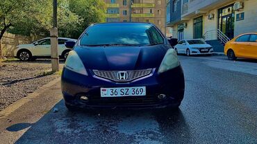 Honda: Honda Fit: 2009 г., 1.5 л, Вариатор, Бензин