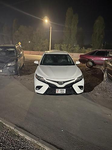 Транспорт: Toyota Camry: 2018 г., Автомат, Бензин, Седан — 3