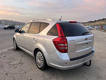 kia ceed sw: Kia Cee’d SW (universal) – gümüşü rəngdə, şəhər və ailə istifadəsi — 7