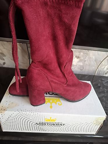 qadın cəkmələri: Qadın çəkmələri – burgundı/bordo rəng - Model: dizdən aşağı, yumşaq — 4