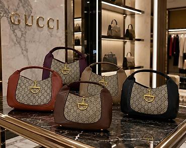 kapa: Brend çantalar kolleksiyası - Polène mini tote modelləri: yuxarıdan — 9