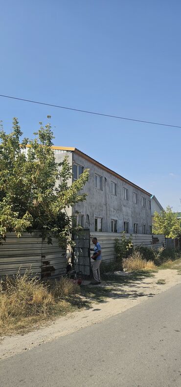 аренда частных домов: Двухэтажное нежилое здание с офисно-производственными помещениями