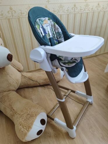 pultlu masın: Mastella Elektron yemek masasi 200 azn tecili satilir Happy babyden