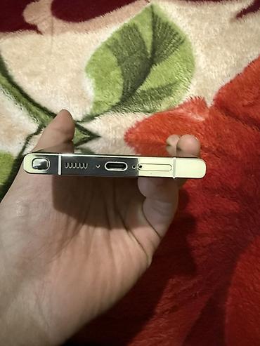 11 max: Samsung Galaxy S23 Ultra, Б/у, 256 ГБ, цвет - Бежевый, 1 SIM, eSIM — 3