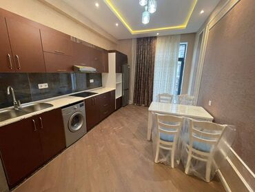 Uzunmüddətli kirayə mənzillər: Ağ şəhərdə 7 mərtəbənin 6 cı mərtəbəsində 2 otaqlı ev 1200 kirayə — 3