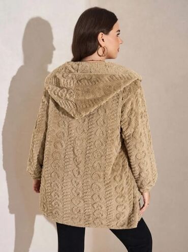 Džemperi, kardigani: Cena 2900din Vel 0XL,1XL,2XL,3XL,4XL Poručuje se, isporuka za nedelju — 11