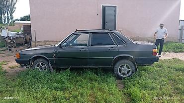 2 8: Audi 80: 1980 г., Седан — 1