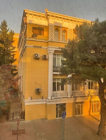 nzs ev satisi: Bakı, 4 otaqlı, Köhnə tikili, 130 kv. m — 2