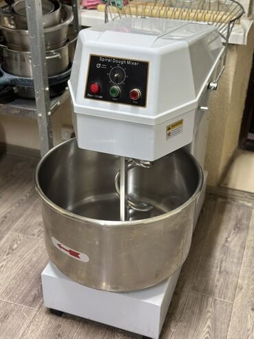 форма для пончиков: Спиральный тестомес "Spiral Dough Mixer" предназначен для замешивания