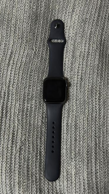 Apple Watch: Смарт-часы Apple Watch (серия 5 / 40 мм (S/M) в черном цвете, с черным — 3