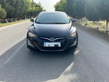 Hyundai Elantra: 1.8 l | 2015 il Sedan