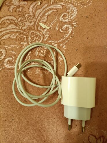 Adapterlər: Adapter Apple, 20 Vt, İşlənmiş