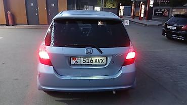 Продажа авто: Honda Fit: 2003 г., 1.3 л, Вариатор, Бензин, Хэтчбэк — 5