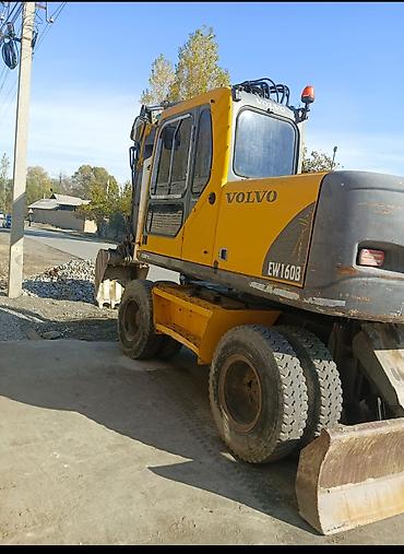 фрезер е26: Экскаватор, Volvo, 2004 г., Колесный — 3