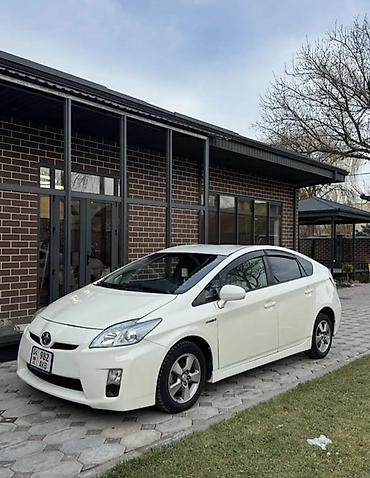 infinity fx35: Toyota Prius: 2010 г., 1.8 л, Автомат, Гибрид, Хэтчбэк — 8