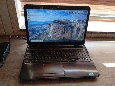 Monitorlar: Dell noutbuk – 15.6" ekranlı Xüsusiyyətlər: - Model: Dell (15.6" LED