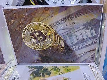Декор жана интерьер: Постер/картина “Bitcoin & Dollars” - Декоративный постер с — 1