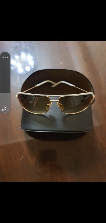 Eynəklər: Eynək BLİNDE. İtalyadan alınıb 390 avroya. Təmiz italyan — 2