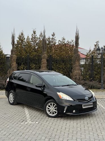 mashinu na arendu v taksi: Toyota Prius: 2012 г., 1.8 л, Вариатор, Газ, Универсал